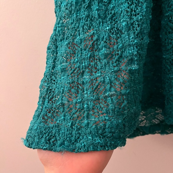 Vintage Y2K Style Lace V Neck Top - Picture 3 of 6